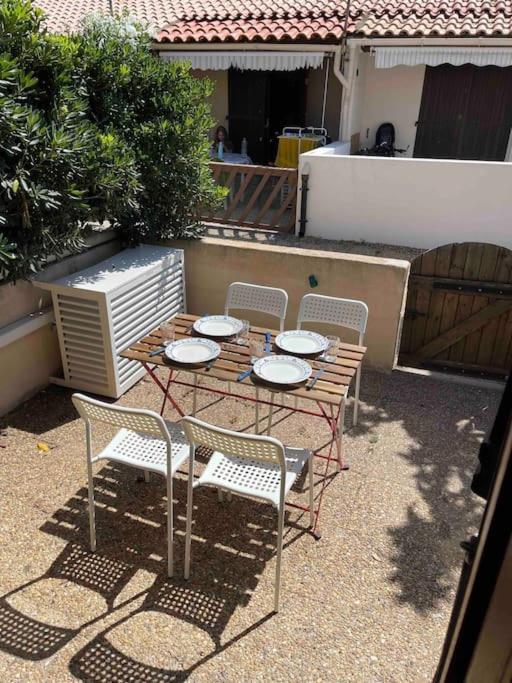 Maisonnette Rdc + Mezzanine Au Bord De L'Etang Leucate Buitenkant foto